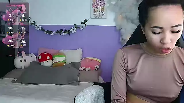 Snapshot of northly chatting on 02-11-25, 04:56 northly online show from 02-11-25, 04:56