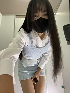 Snapshot of Asia-Lynn chatting on 11-08-25, 11:32 Asia-Lynn online show from 11-08-25, 11:32