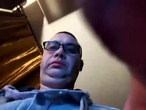 Snapshot of Murzyn85xxx chatting on 02-17-26, 12:40 Murzyn85xxx online show from 02-17-26, 12:40