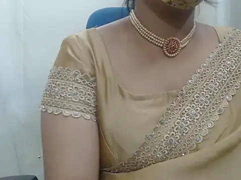 Snapshot of Lovely_Siri_23 chatting on 11-18-25, 07:35 Lovely Siri 23 online show from 11-18-25, 07:35