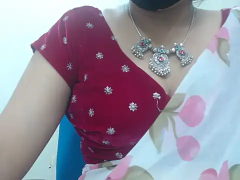 Lovely Siri 23 online show from 04-16-26, 08:04