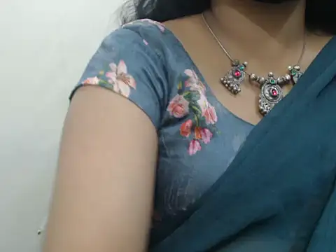 Lovely Siri 23 online show from 06-16-26, 04:42