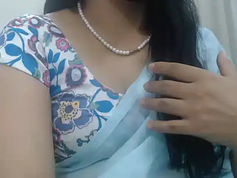Snapshot of Lovely_Siri_23 chatting on 07-12-26, 07:54 Lovely Siri 23 online show from 07-12-26, 07:54