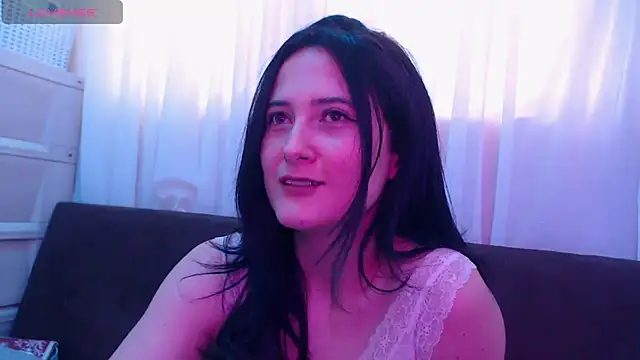 Snapshot of AlissonnFoxx chatting on 06-06-26, 10:36 AlissonnFoxx online show from 06-06-26, 10:36
