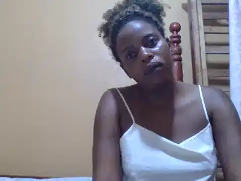 Snapshot of sweetbabra1 chatting on 02-25-25, 04:24 sweetbabra1 online show from 02-25-25, 04:24