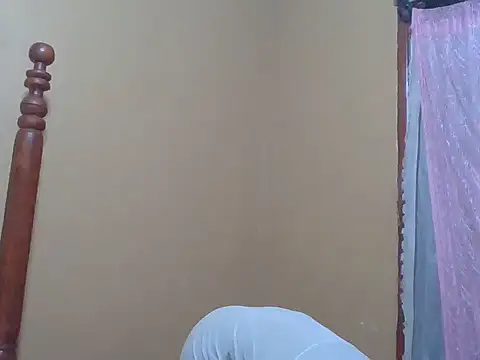 Snapshot of sweetbabra1 chatting on 09-23-25, 04:37 sweetbabra1 online show from 09-23-25, 04:37