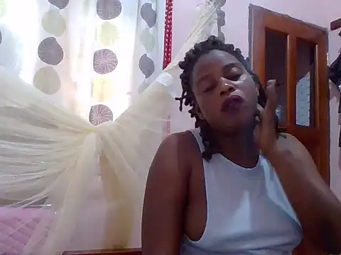 Snapshot of sweetbabra1 chatting on 06-18-26, 01:48 sweetbabra1 online show from 06-18-26, 01:48