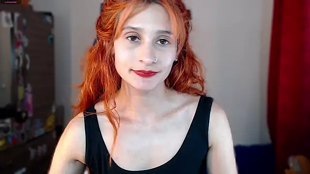 Snapshot of skinny_Raven chatting on 12-15-24, 10:15 skinny Raven online show from 12-15-24, 10:15