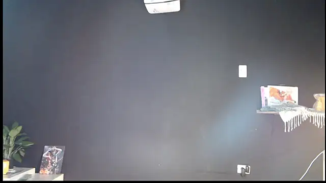 Snapshot of skinny_Raven chatting on 10-28-25, 10:56 skinny Raven online show from 10-28-25, 10:56