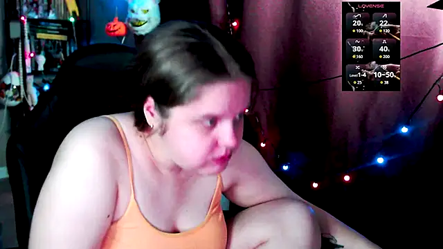 Snapshot of so_cute777 chatting on 12-15-25, 04:11 so cute777 online show from 12-15-25, 04:11