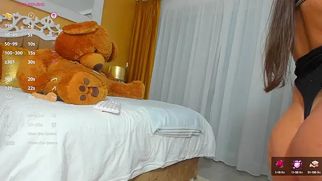 Snapshot of GoldenCaroline chatting on 10-22-25, 03:45 GoldenCaroline online show from 10-22-25, 03:45