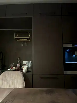 Snapshot of Bella-Tight chatting on 11-16-25, 06:19 Bella-Tight online show from 11-16-25, 06:19