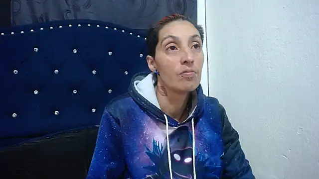 Snapshot of anyu1306 chatting on 12-15-24, 06:07 anyu1306 online show from 12-15-24, 06:07