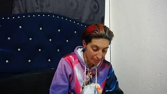 Snapshot of anyu1306 chatting on 01-08-25, 02:25 anyu1306 online show from 01-08-25, 02:25