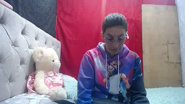 Snapshot of anyu1306 chatting on 11-08-25, 08:18 anyu1306 online show from 11-08-25, 08:18