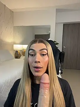 Snapshot of Miss_sagitario chatting on 11-22-25, 12:15 Miss sagitario online show from 11-22-25, 12:15