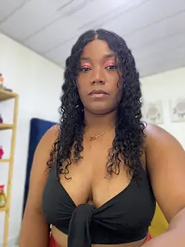 Snapshot of NanaRose77 chatting on 06-16-26, 02:41 NanaRose77 online show from 06-16-26, 02:41