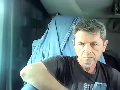 Snapshot of czarek888 chatting on 09-14-25, 10:47 czarek888 online show from 09-14-25, 10:47