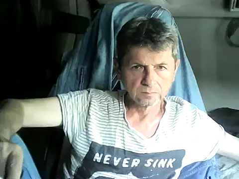 Snapshot of czarek888 chatting on 09-16-25, 02:18 czarek888 online show from 09-16-25, 02:18