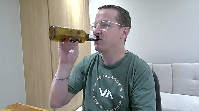 BrettJ81 online show from 03-10-25, 03:41