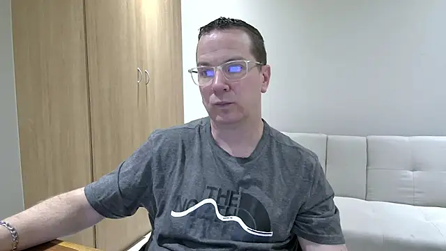 BrettJ81 online show from 09-09-25, 04:28