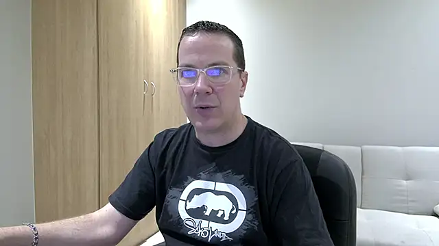 BrettJ81 online show from 10-06-25, 04:15