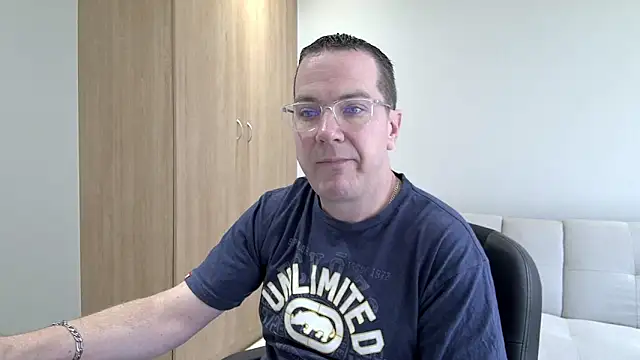 BrettJ81 online show from 10-19-25, 11:22