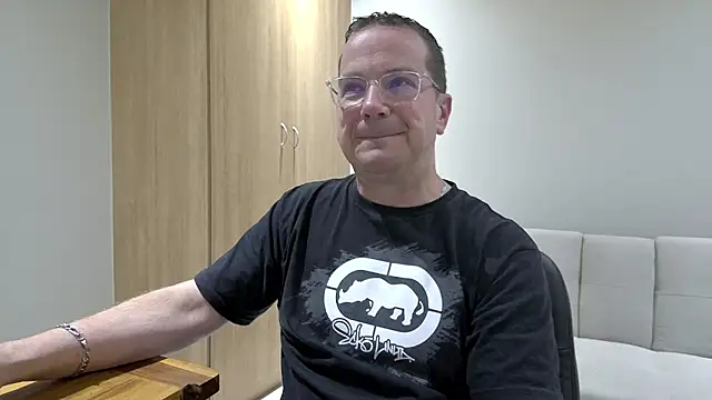 BrettJ81 online show from 11-24-25, 05:23