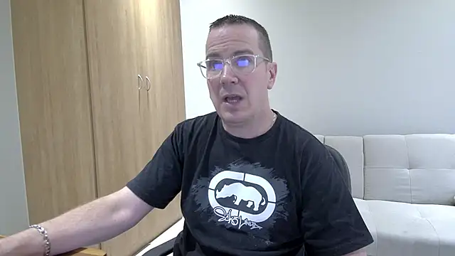 BrettJ81 online show from 03-18-26, 02:31