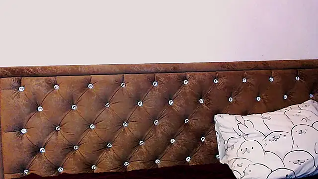 Sara4uu online show from 11-16-25, 11:54