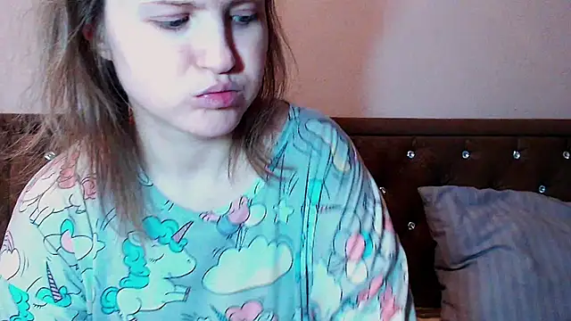 Snapshot of Sara4uu chatting on 02-16-26, 11:34 Sara4uu online show from 02-16-26, 11:34