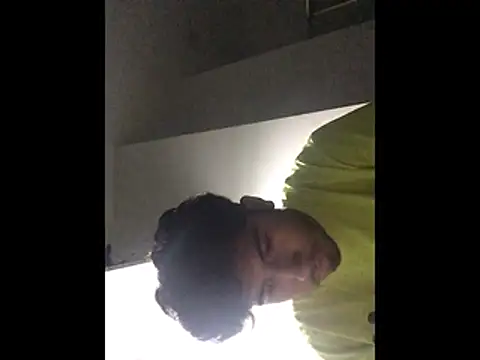 Snapshot of Mangopitudo chatting on 10-19-25, 09:32 Mangopitudo online show from 10-19-25, 09:32