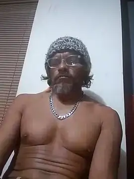 Snapshot of kvr27 chatting on 09-26-25, 02:15 kvr27 online show from 09-26-25, 02:15