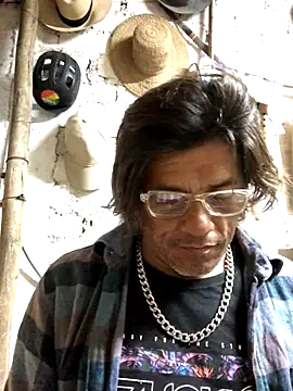 Snapshot of kvr27 chatting on 10-01-25, 12:05 kvr27 online show from 10-01-25, 12:05