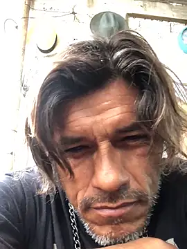 Snapshot of kvr27 chatting on 10-08-25, 08:17 kvr27 online show from 10-08-25, 08:17