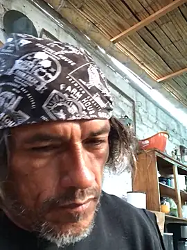 Snapshot of kvr27 chatting on 11-15-25, 11:18 kvr27 online show from 11-15-25, 11:18