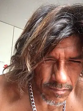 Snapshot of kvr27 chatting on 12-22-25, 01:41 kvr27 online show from 12-22-25, 01:41