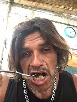 Snapshot of kvr27 chatting on 01-13-26, 10:04 kvr27 online show from 01-13-26, 10:04