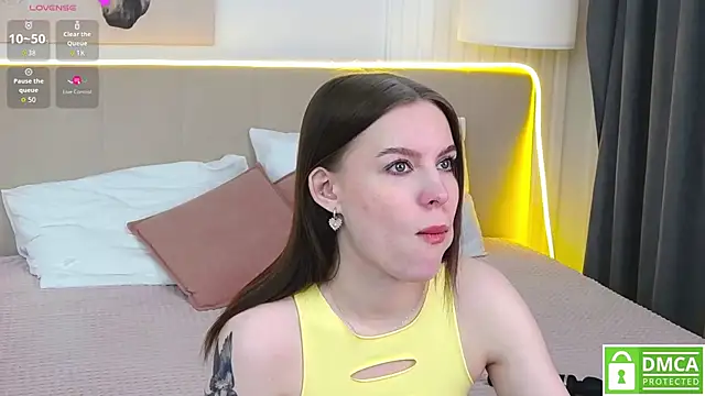 Snapshot of AmaliaBell chatting on 10-10-25, 01:10 AmaliaBell online show from 10-10-25, 01:10