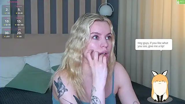 Snapshot of AmaliaBell chatting on 07-17-26, 01:18 AmaliaBell online show from 07-17-26, 01:18