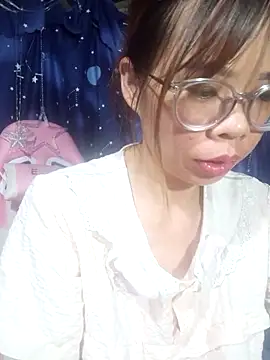 Snapshot of __Mai-love19__ chatting on 07-08-26, 01:15 Mai-love19 online show from 07-08-26, 01:15