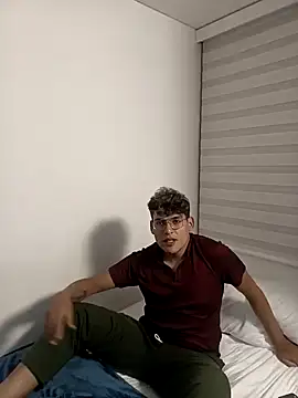 dom2travelersss online show from 01-16-25, 03:35