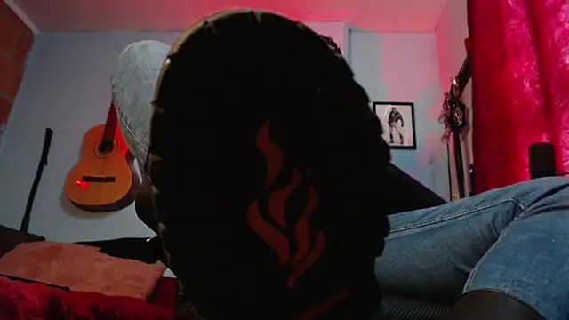 dom2travelersss online show from 09-18-25, 09:06