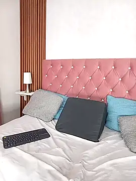 gisellsaenz online show from 04-10-26, 09:08