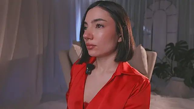 AmyArmstrong online show from 04-11-26, 10:25