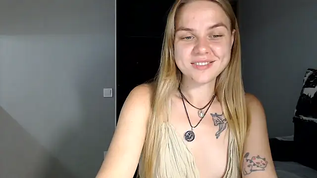 Snapshot of Sunbeam_ chatting on 07-05-26, 09:55 Sunbeam online show from 07-05-26, 09:55