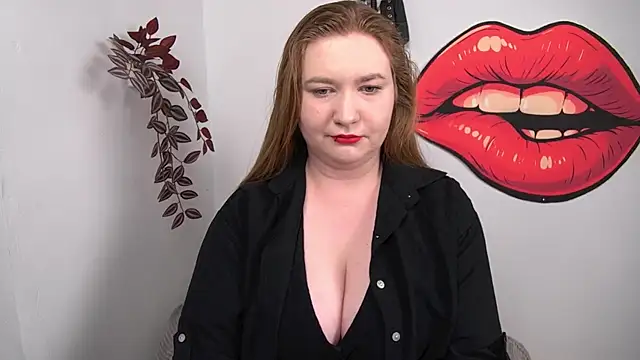 LaraDream online show from 02-15-26, 01:09