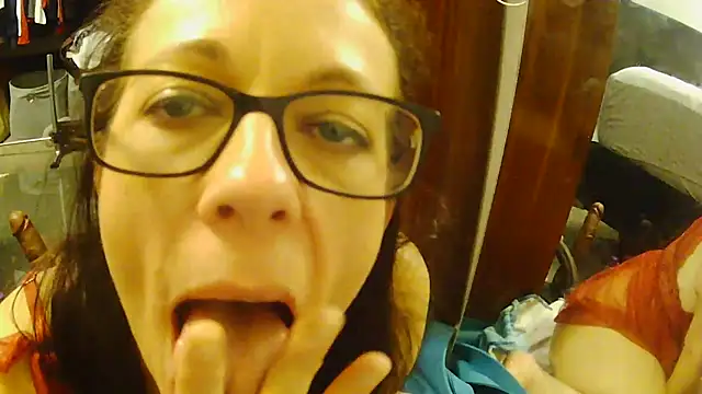 PartyPawgGirl420 online show from 06-08-26, 01:28