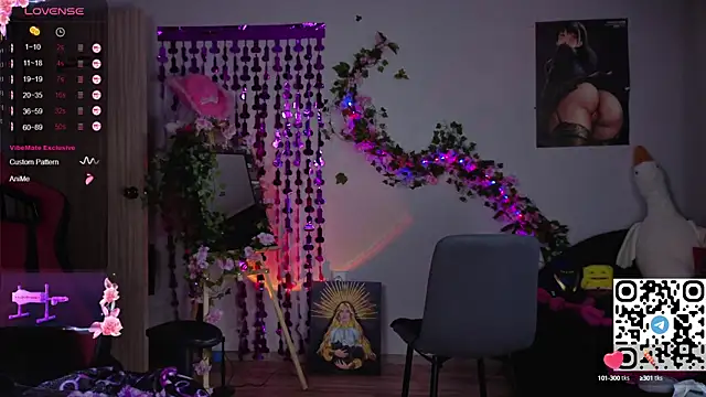 Snapshot of Silvia_Santorskii chatting on 09-25-25, 09:13 Silvia Santorskii online show from 09-25-25, 09:13