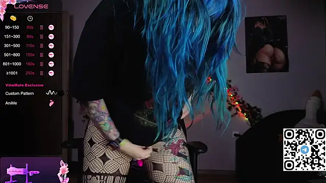 Snapshot of Silvia_Santorskii chatting on 10-06-25, 09:18 Silvia Santorskii online show from 10-06-25, 09:18